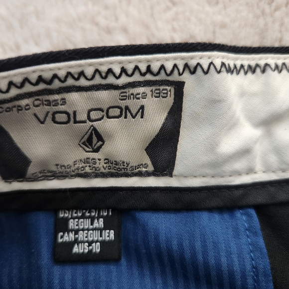 Volcom Women's Black Straight Leg Jeans. Mens Fit As Well Size 25 NWT - Picture 3 of 5